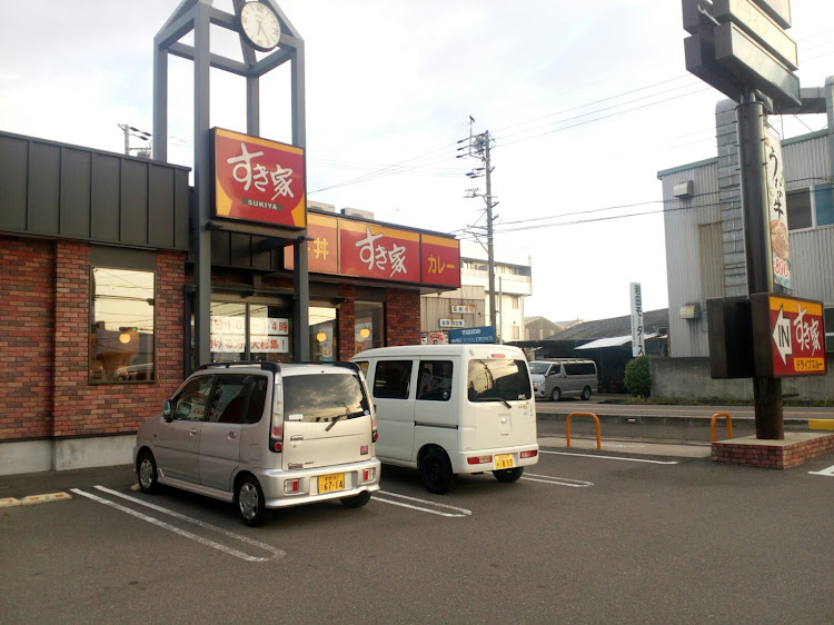 ダイハツ ムーヴカスタムを華麗にカスタム By ともてぃ 19 08 24 おはようございます 本日もアルバイトのため愛知県岩倉市へ 途中清須市キリン工場近くのす Cartune