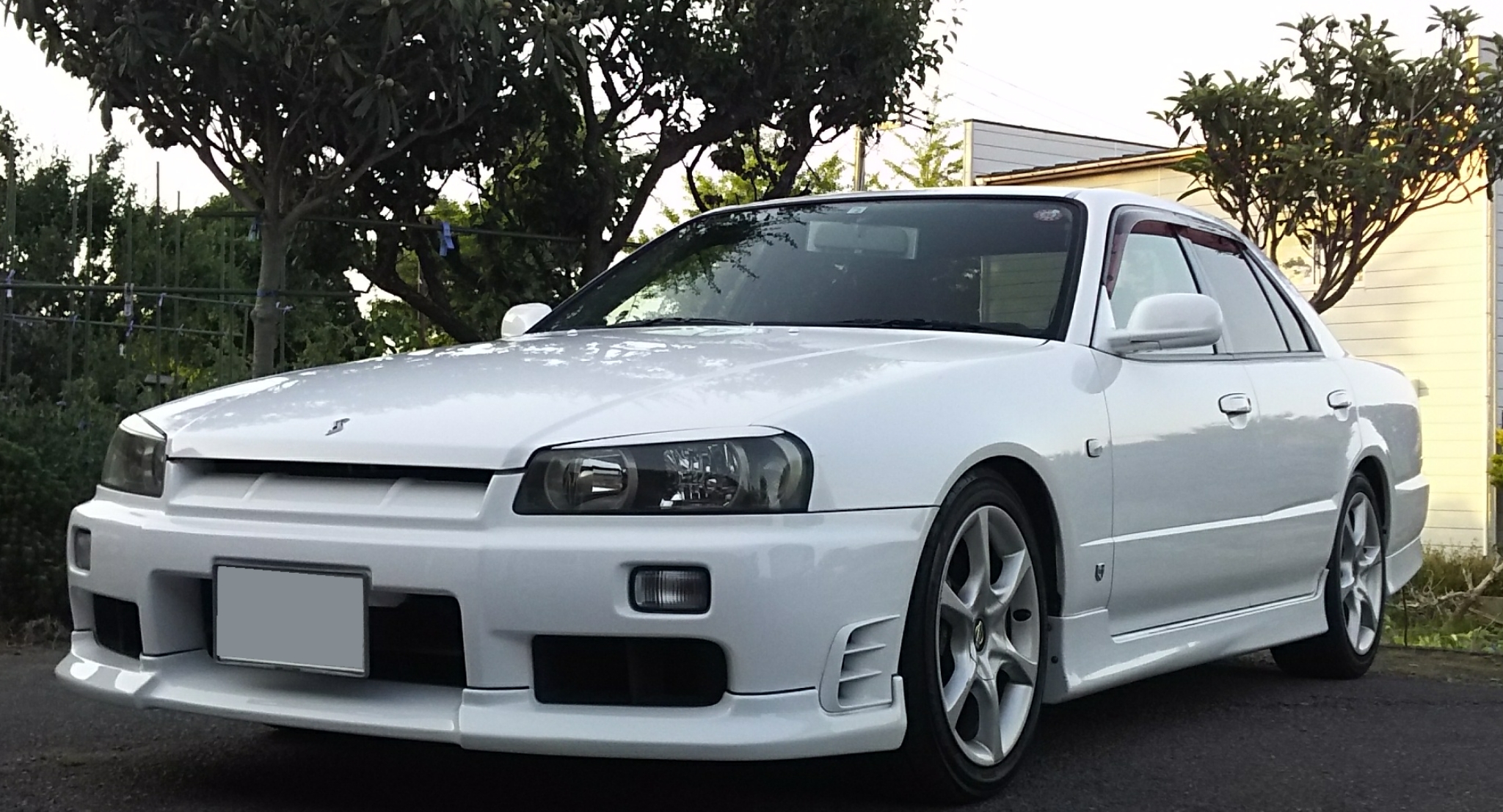 スカイライン R34のER34 4ドアに関するカスタム・ドレスアップ情報[67件]｜車のカスタム情報はCARTUNE