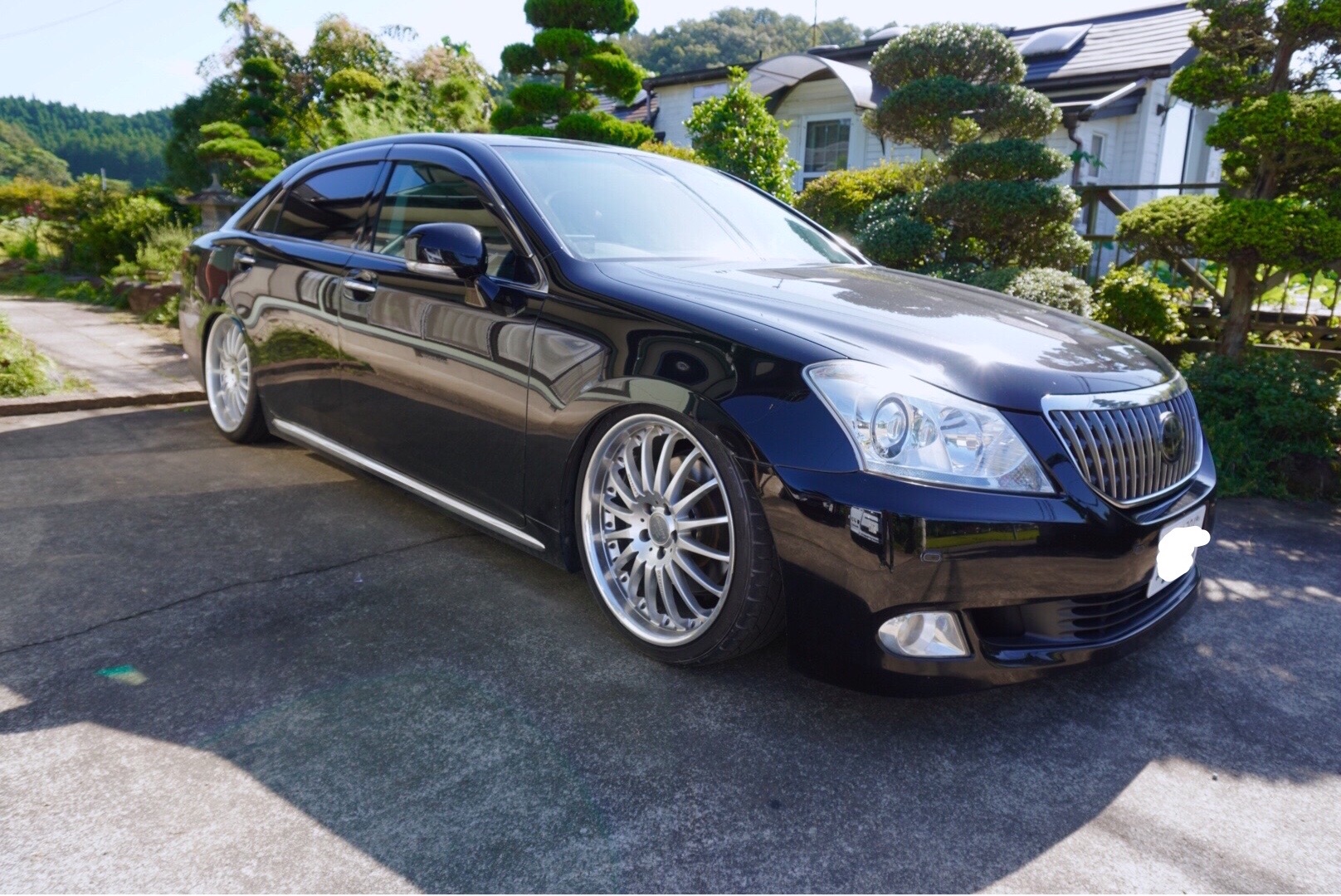 Toyota majesta urs206