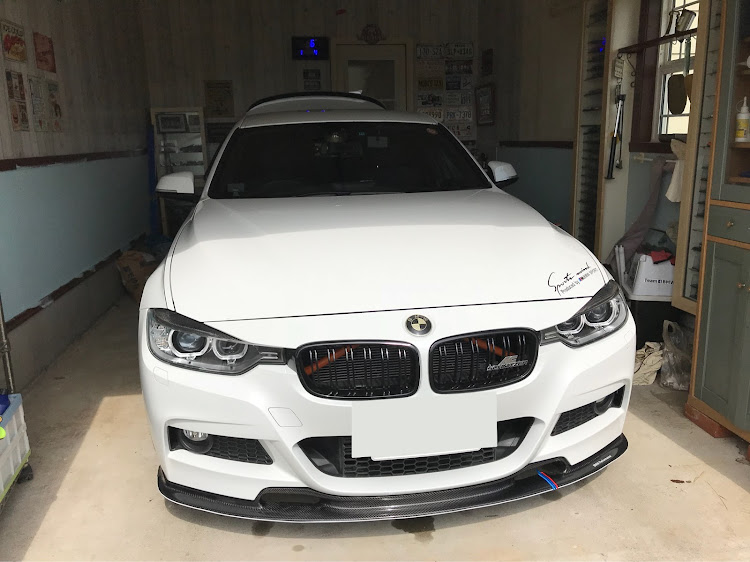 Bmw 3シリーズ セダンを華麗にカスタム By Nkpapa 18 06 24 3週間ぶり やっと洗車しました 滝のような汗 フロアマット も洗濯機で洗って柔軟剤 Cartune